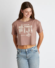 Load image into Gallery viewer, 2025 Lexus WSL Finals Fiji Crop Tee (Hazy Pink)