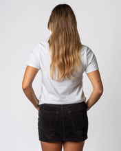 画像をギャラリービューアに読み込む, 2025 Lexus US Open of Surfing Women&#39;s Neon Bloom W S/S Tee - White