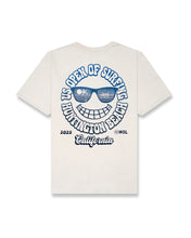 Carregar imagem no visualizador da galeria, 2025 Lexus US Open of Surfing Sunny S/S Tee - Sand