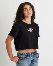 Carregar imagem no visualizador da galeria, 2025 Lexus Tahiti Pro Crop Tee