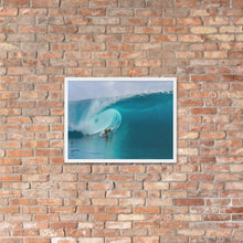 Carregar imagem no visualizador da galeria, Pôster de Gabriel Medina (emoldurado): Tahiti, 2014