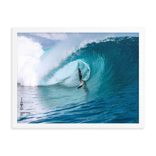 Carregar imagem no visualizador da galeria, Pôster de Kolohe Andino (emoldurado): Tahiti, 2014