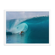 Carregar imagem no visualizador da galeria, Pôster de Gabriel Medina (emoldurado): Tahiti, 2014